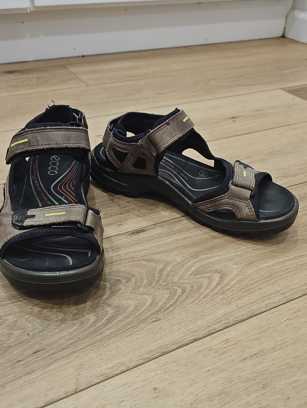 Ecco Men's Brown and Black Leather Outdoor Sandals Size 44 (10-10.5)